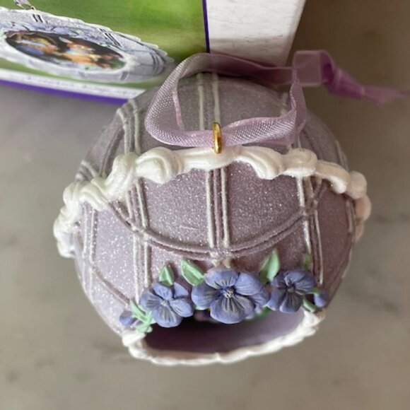 HALLMARK Easter 2002 Egg-spress Bunny Cart Ornament - Picture 10 of 16